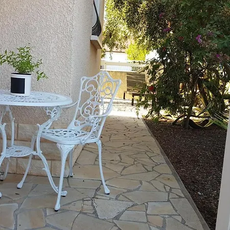 Lieblingshaus Mit Beheizten Privatpool Und Ladesaeule 펜션 포르티하뉴